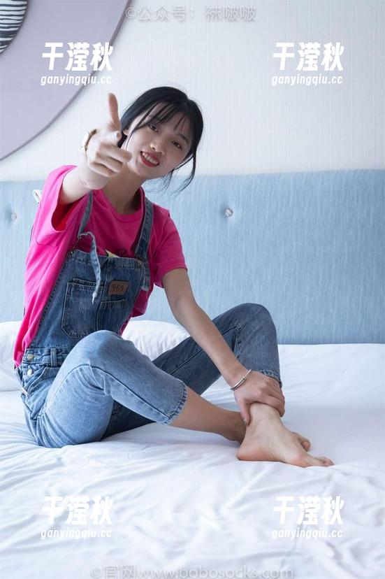 BoBoSocks袜啵啵-奶油 BoBoSocks袜啵啵 - 奶油图包:裸足花絮版,没光影的地方也能引发联想!