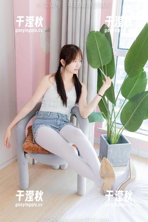 BoBoSocks袜啵啵-奶油 BoBoSocks袜啵啵 - 让美图不再单调!奶油教你两双丝袜叠穿的新花样!