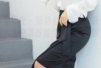IMiss爱蜜社 – 短裙私房照片来袭——看杨紫嫣怎么把清新和性感结合得那么自然！