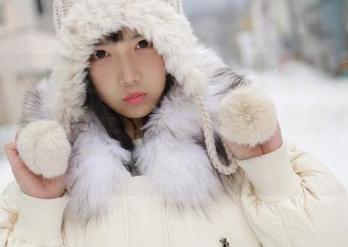 MFStar模范学院 – Ellie艾栗栗泳池写真：冲浪也能是艺术，快来下载做个艺术家！
