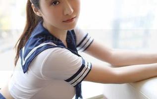 MFStar模范学院 – SiByl李思宁的天台写真：那些不经意的优雅瞬间