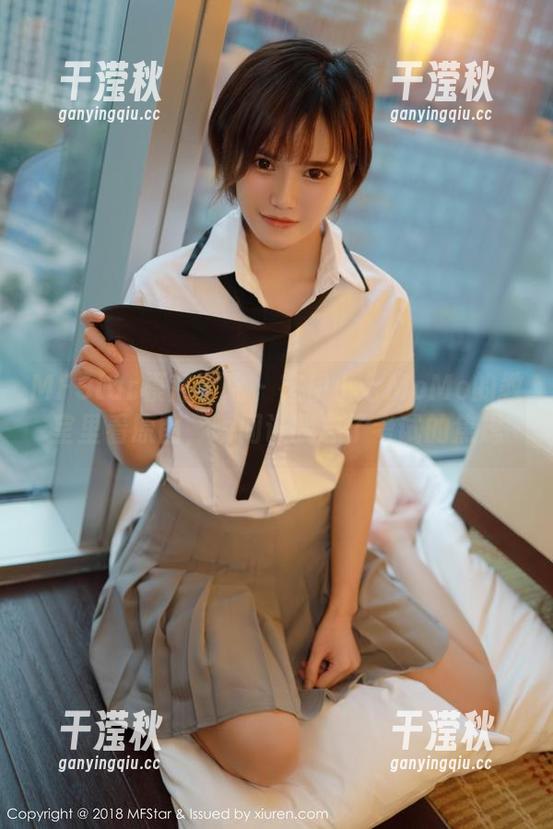 MFStar模范学院 - 在伊小七MoMo的教室里看原图，瞬间让我忘了考试的焦虑