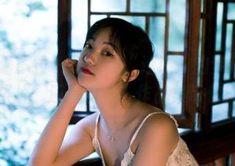 PDL潘多拉 – 被婚纱“迷惑”的梦心玥：这是照片，还是现实？作品集带你探索！