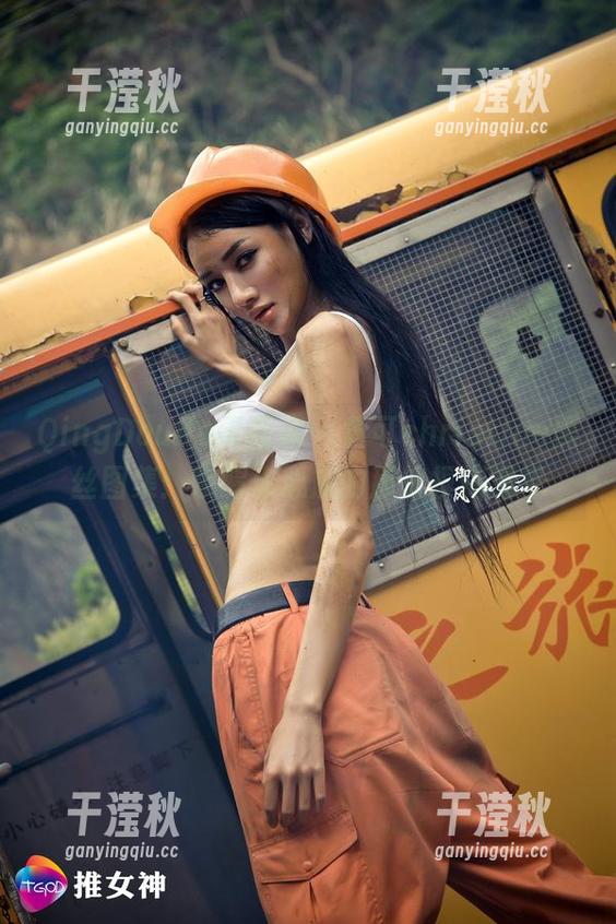 QingDouKe青豆客-黄可christine QingDouKe青豆客 - 黄可christine黑丝图集:唤醒你心底的那份模糊渴望