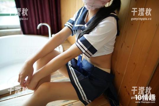 ROSI口罩 ROSI专用泳装,最新写真来袭,快来看看谁是泳池女神!