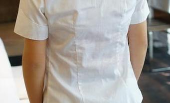 免费原图大放送！ROSI嫩学妹制服，感觉要被这气质俘获了！