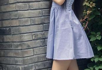 TouTiao头条女神 – 更新预警！秦若兮的旗袍写真集，带你看她怎样让旗袍变得‘不穿’。