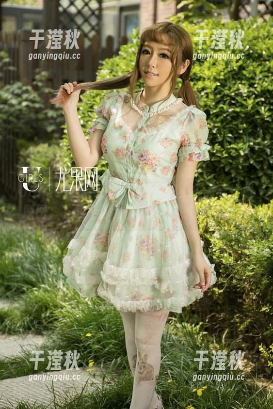 UGirls尤果网-杨乔之 UGirls尤果网 - 杨乔之自拍:来看看这张原图,下载后你会觉得自己也在自拍呢!