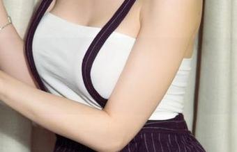 UGirls尤果网 – 探秘艾小青的夏日图集，谁说夏天就不能清凉？