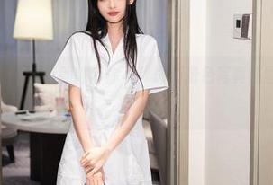 Xiuren秀人网 – 唐翩翩带你飞！最新粉色写真在图库里等你来发现！