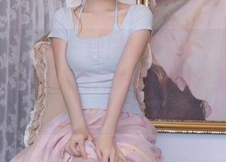 Xiuren秀人网 – 美图分享秘籍：李佳芮Cherie在天台上如何把幽默感和美丽融为一体？