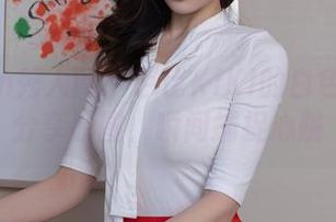 Xiuren秀人网 – 芭比KIKI的白色迷情：分享原图，瞬间捕捉心跳