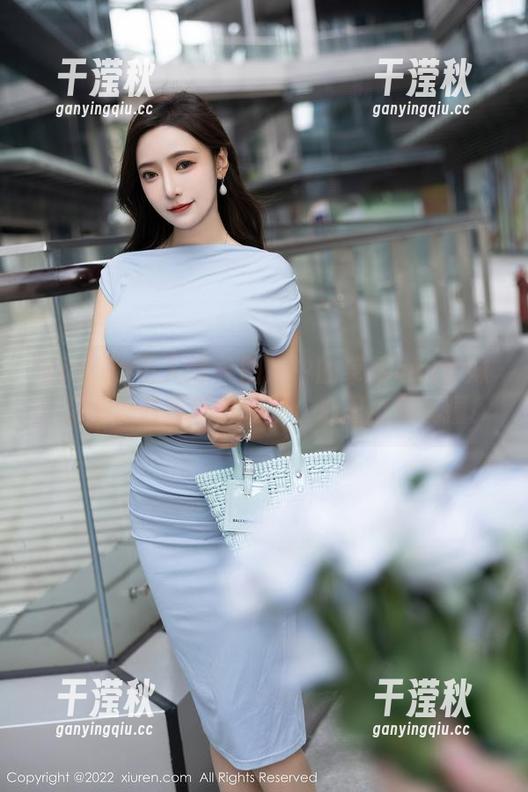 Xiuren秀人网-草莓mm Xiuren秀人网 - 图片中的草莓mm学妹:又一波最新魅力袭来,心里小鹿乱撞!