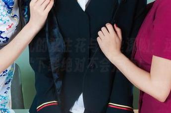丽柜 – 凉儿的双生花与香丝深吻：这组图片下载绝对不会后悔！