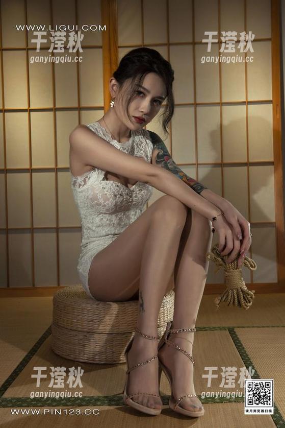 丽柜-心心 丽柜 - 心心的少女写真:每一张都像在给你发暗号,快来看!
