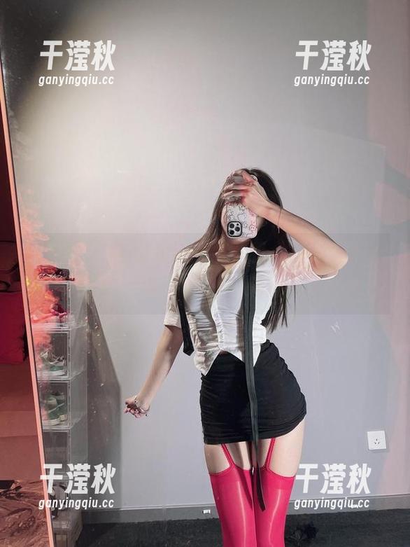 兔宝妮to 微密圈 - 邂逅兔宝妮to的甜心写真,下载吧,绝对是不错的选择,满满的甜蜜感!
