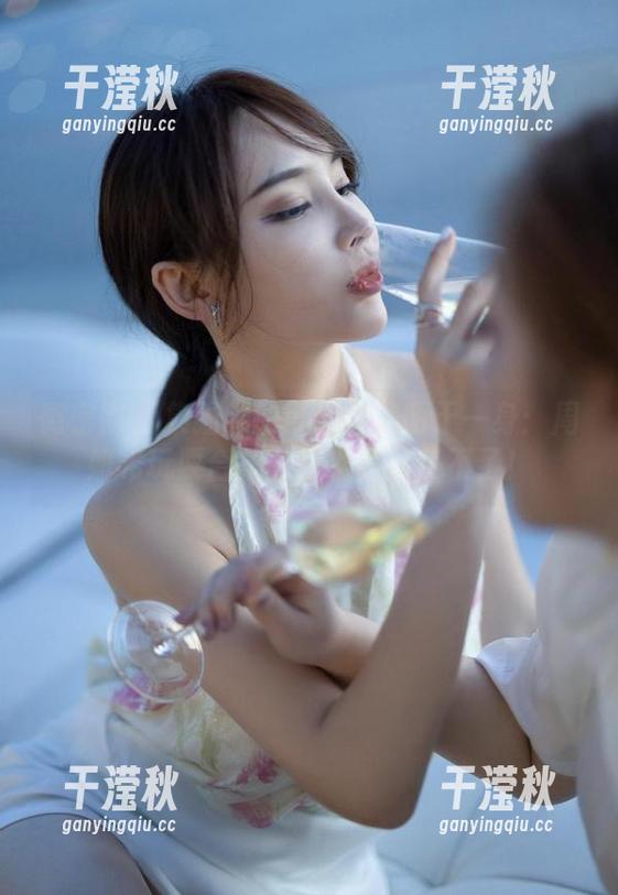 周妍希 微密圈 - 集猫咪的可爱与美丽于一身:周妍希玩耍合集,眼睛真是受不了!