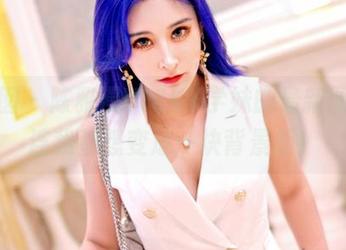 嗲囡囡 – 陈雅漫VICKY学妹的最新图片，连我都想变成一块背景板！