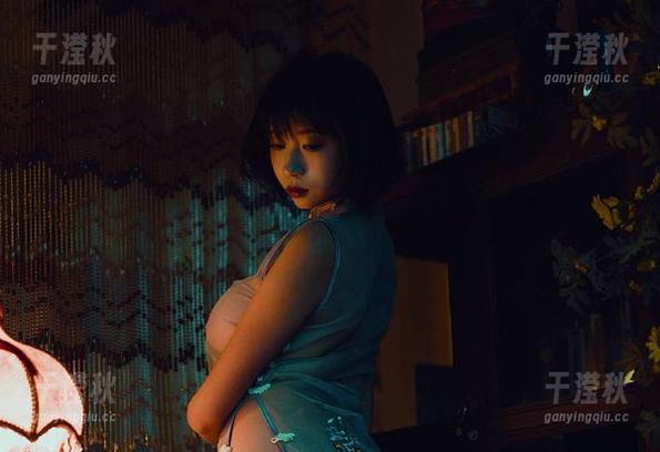 19号自拍本-夜，奈汐酱Nice最新图包里的那些瞬间！