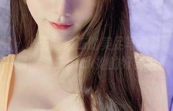 微密圈 – 小玉吃果冻的美足写真集：最新一辑，谁来pick她的好脚呢？