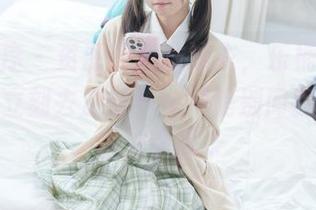 少女秩序 – 资源最新款泳衣，乐栀身材让人想要立刻去游泳——只是别问我游泳技术怎么样…