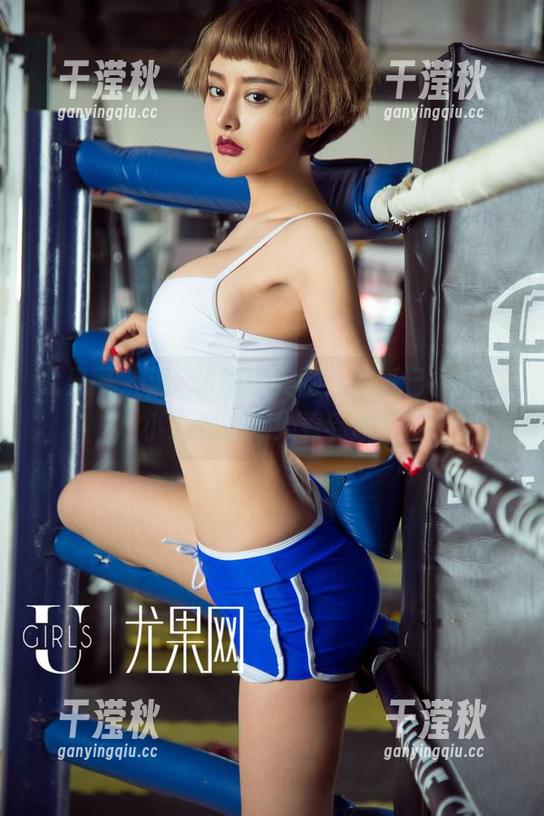 尤果网-温鈊怡 尤果网 - 温鈊怡原图美腿:壁纸已备好,小心别让别人看到哦!