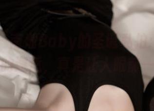 推女神 – 南湘Baby的圣诞私拍：蕾丝与雪花的邂逅，真是让人眼前一亮？