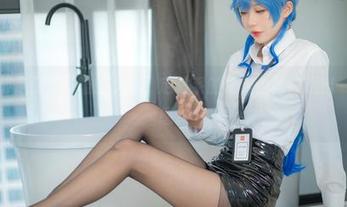 图片里都是无影喵喵的女友，定制系的优雅，隐约透出一丝神秘感。