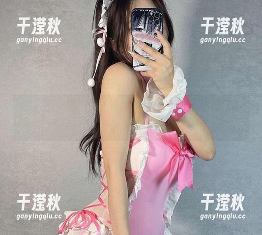 桃沢樱呀 微密圈 - 桃沢樱呀的白裙美图,真是让我每次看到都想换壁纸!