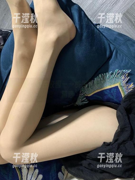 桃脱了 微密圈 - 她在校园——桃脱了的专属套图精选