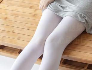 森萝财团杀手锏，免费图包送给爱美足的你，白丝美足少女心动不已。