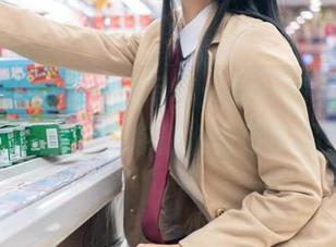 爱老师phd的丝袜写真：这一波是稳稳的‘喜欢’，你们准备好了吗？