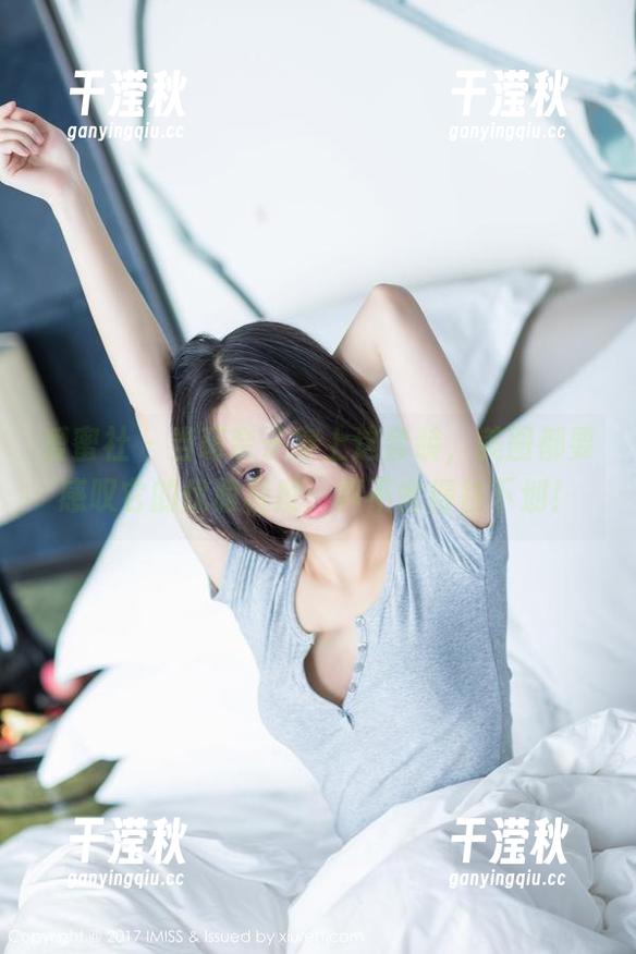 爱蜜社-萌奈子 爱蜜社 - 当萌奈子穿上这套装,美图都要感叹它的优雅程度,真不舍得往下划!
