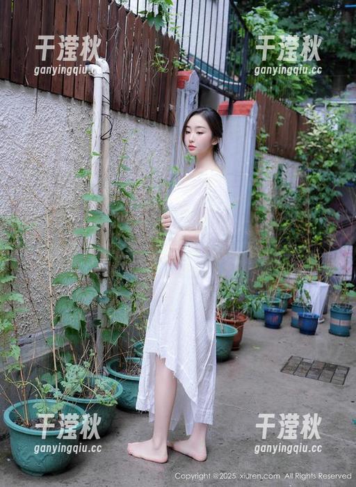秀人网-严利娅Yuliya 秀人网 - 严利娅Yuliya眼镜大解密:图库中的美丽,各种角度让你眼前一亮!