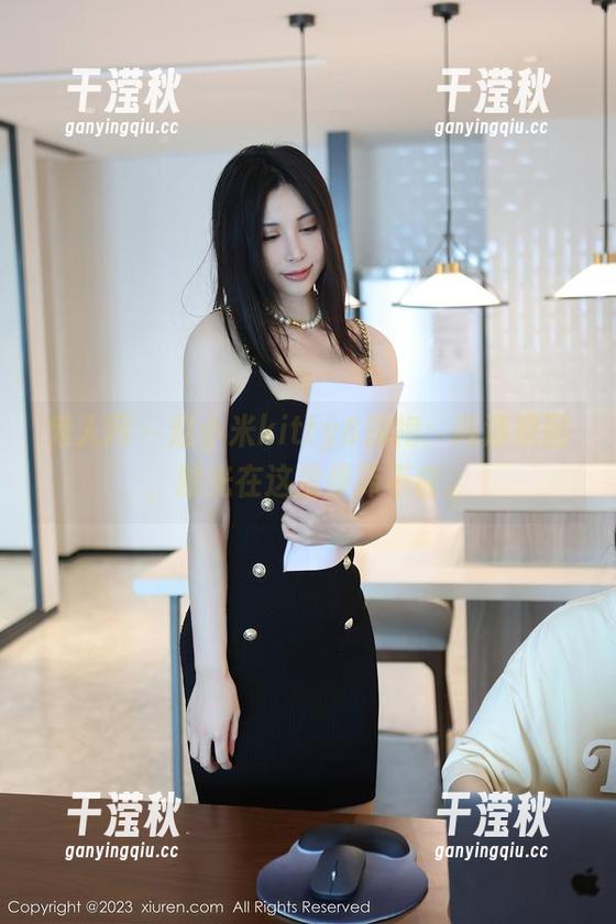 秀人网-赵小米kitty 秀人网 - 赵小米kitty&旗袍:高清原图,时光在这里停滞不前。