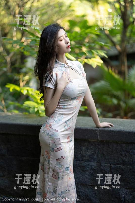 秀人网-陈雅漫VICKY 秀人网 - 翻看陈雅漫VICKY的学妹照片,无奈我就是一个只想追逐美的凡人!