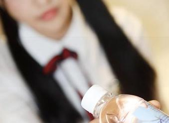 美媛馆 – 图片揭秘！软软爱吃肉的制服福利，一波甜到心坎里的小惊喜！