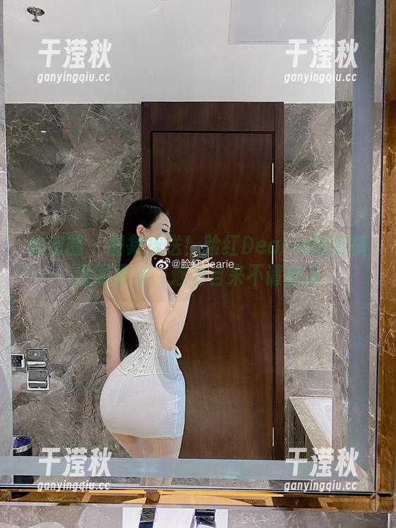 微密圈 - 图集放送！脸红Dearie的短裤没需要光，魅力自来不请自入