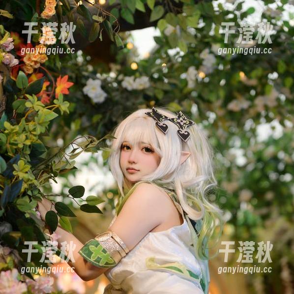 莱可Raika 最新图册警告:莱可Raika红裙太撩,心脏承受能力需备好