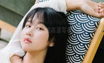 萌芽儿o0带你探索透明巫女的高清写真，光影之下的温柔召唤