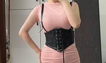 微密圈 – 看葱油饼er的户外写真，感觉好像跟她一起在野外奔跑！