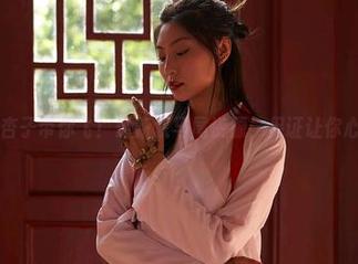蜜桃社 – 杏子带你飞！最新双马尾资源，保证让你心跳加速！