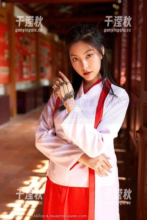 蜜桃社-王静瑶 蜜桃社 - 王静瑶的白丝图集,分享一下这份从容的美吧!