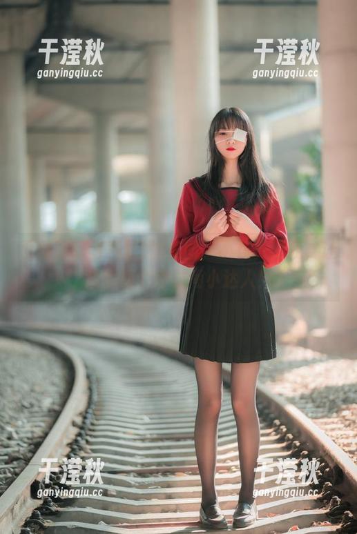 西呱呀呀呀 西呱呀呀呀黑丝t恤美图,不花一分钱,让你瞬间变身时尚小达人!
