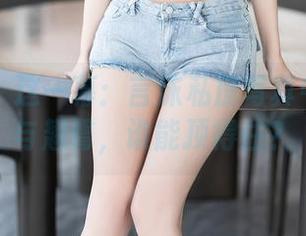 语画界 – 这一幕：言沫私房写真中的吊袜与翘臀，谁能顶得住？