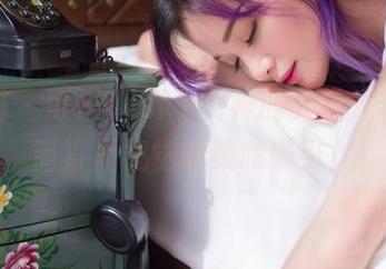 轰趴猫 – 可乐Vicky女神的无圣光套图，简直是视觉的致命吸引！