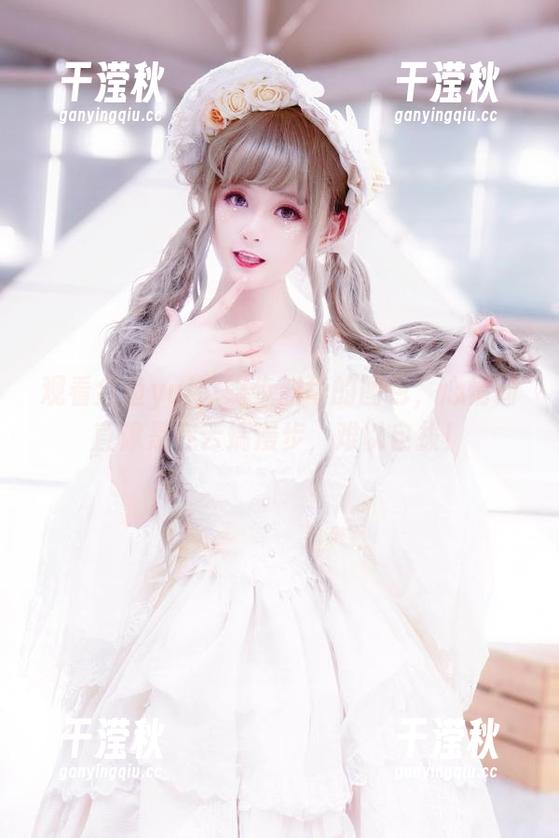金鱼yui 观看金鱼yui,蝶步韶华的图包,心情简直像是在云端漫步,难以自拔!