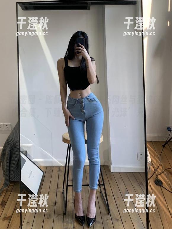 陈佩奇 微密圈 - 陈佩奇的连体油亮肉丝与豹纹内内合集,下载起来,谁说‘光泽’只属于汽车!