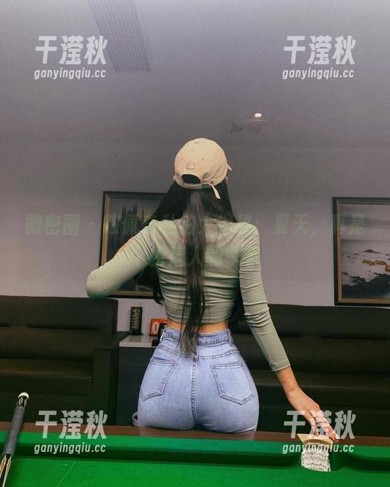 陈佩奇 微密圈 - 陈佩奇私拍大揭秘:夏天,真是个折磨人的季节