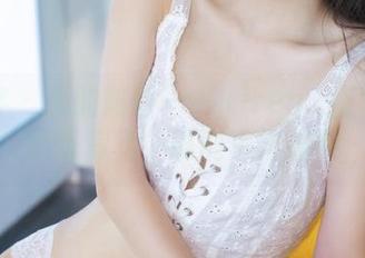 青豆客 – 爱的陷阱——Kiren_程程程的吊带写真，谁能逃得掉？